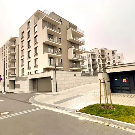 New In The With Parking Option Апартаменты