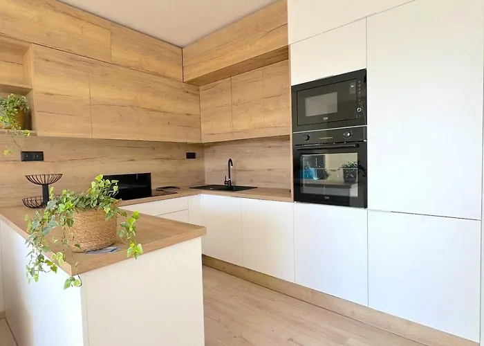 New In The With Parking Option Острава